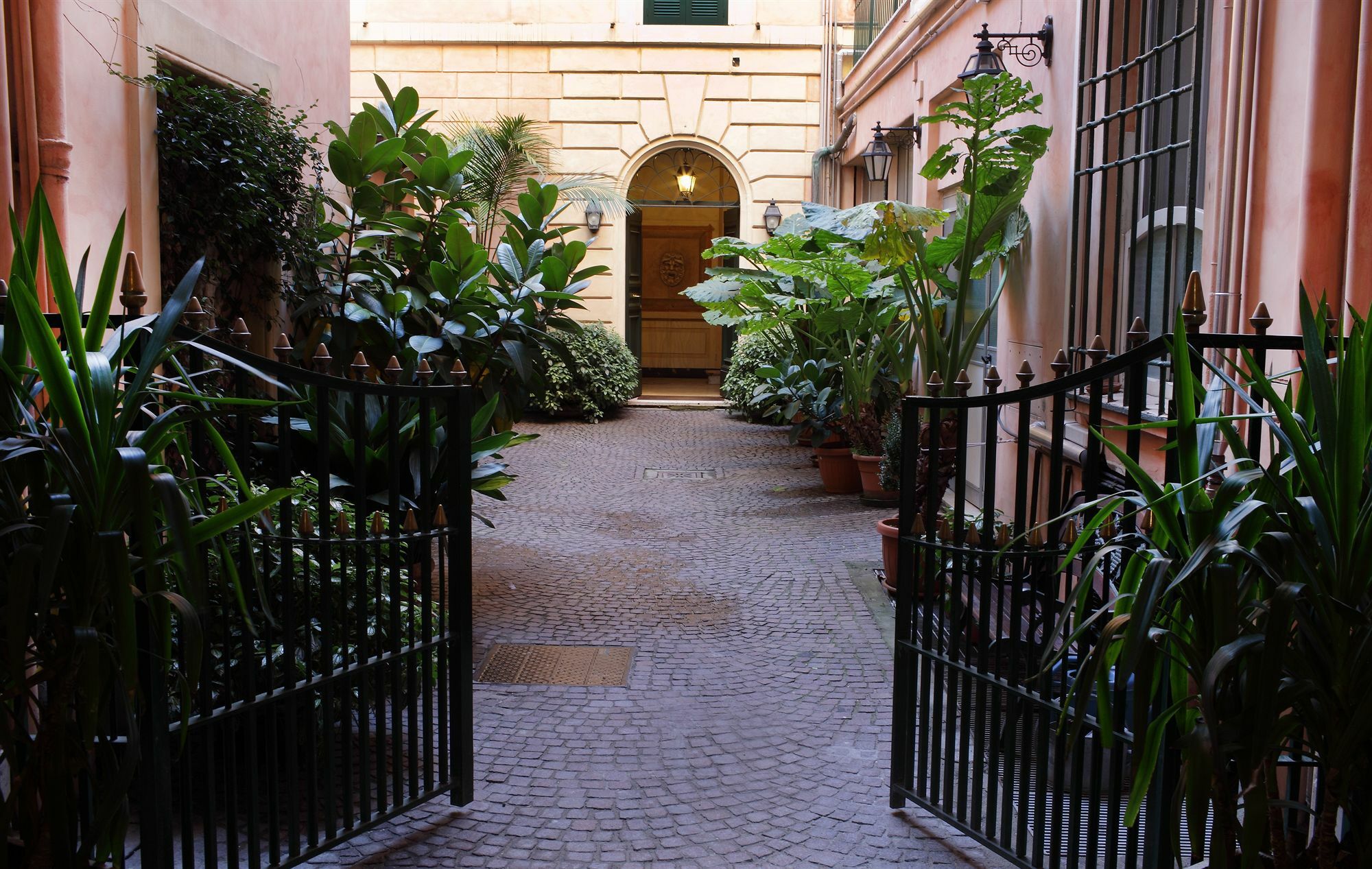 Hotel At Forty-one